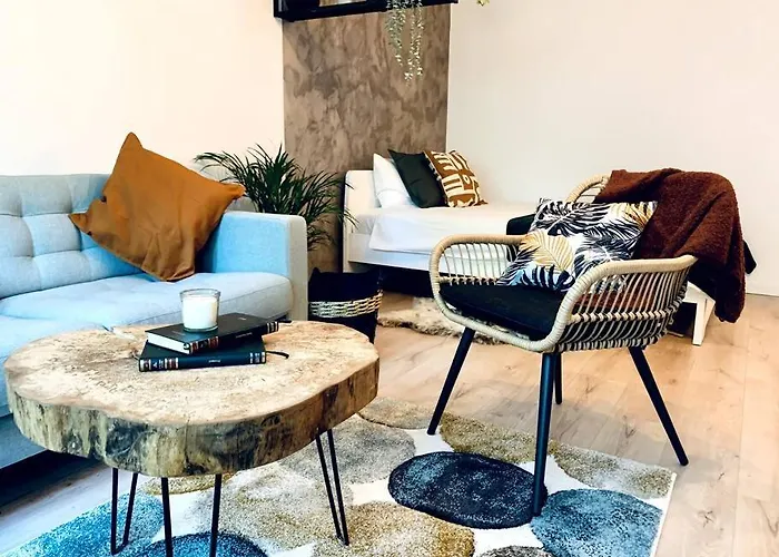 Heart Of The City - Modern Studio With Balcony Bucureşti